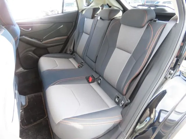 ＳＵＢＡＲＵ　ＸＶ（スバル）の車両写真