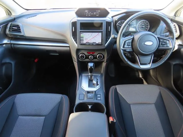 ＳＵＢＡＲＵ　ＸＶ（スバル）の車両写真