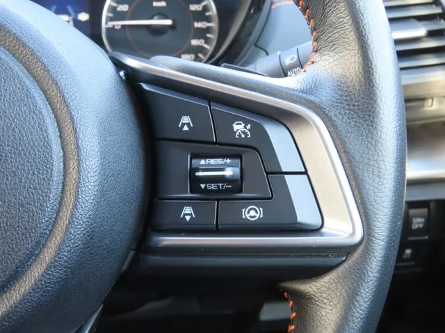 ＳＵＢＡＲＵ　ＸＶ（スバル）の車両写真