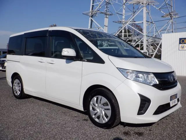 ステップワゴン(ホンダ)の車両写真