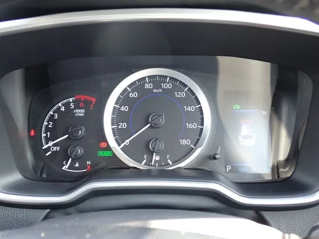 カローラ ツーリング ハイブリッド(トヨタ)の車両写真