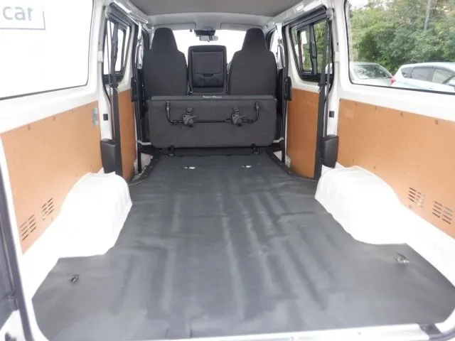 トヨタ　ハイエースバン　１．２５ｔ　２ＷＤ