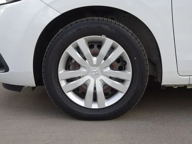 フィット（ホンダ）の車両写真