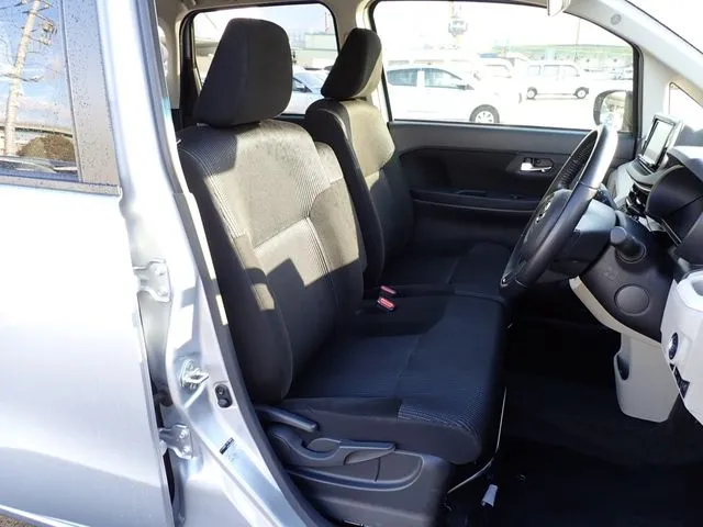 ダイハツ　ムーヴ