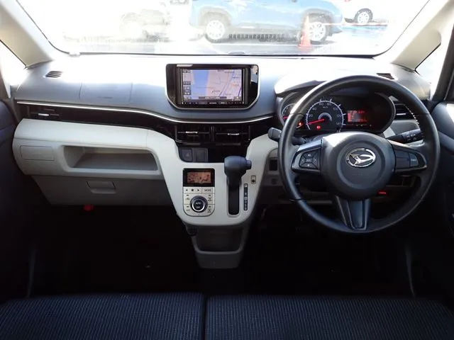 ダイハツ　ムーヴ