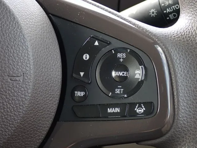 N BOX(ホンダ)の車両写真