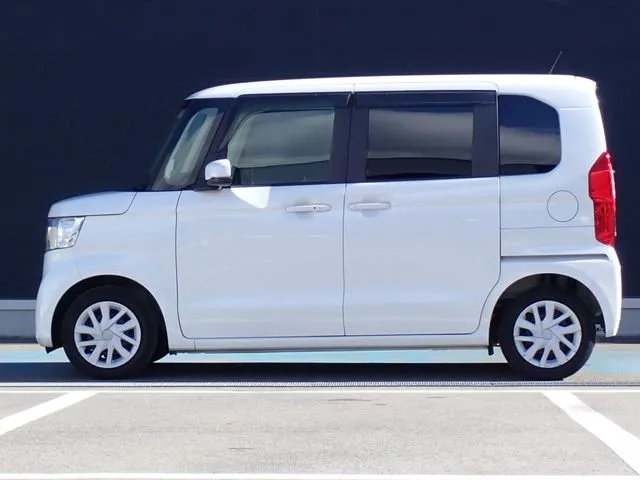 N BOX(ホンダ)の車両写真