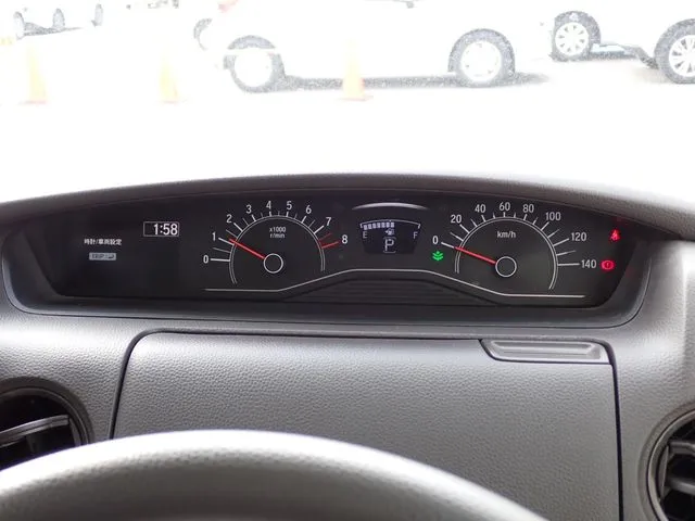 N BOX(ホンダ)の車両写真
