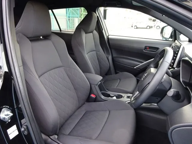 トヨタ　カローラクロス　ハイブリッド