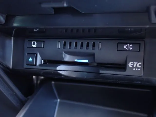 カムリ　ハイブリッド（トヨタ）の車両写真