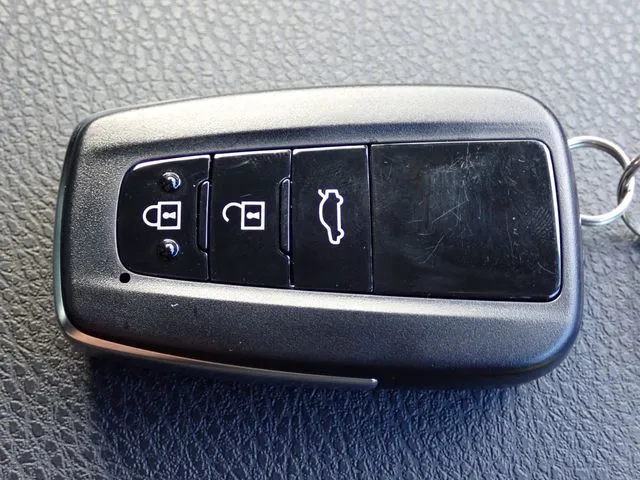 カムリ　ハイブリッド（トヨタ）の車両写真