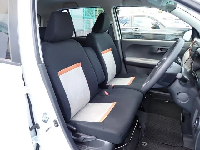 パッソ（トヨタ）の車両写真