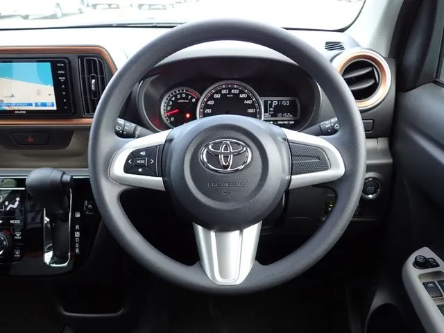 パッソ（トヨタ）の車両写真