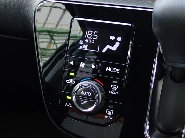 パッソ（トヨタ）の車両写真