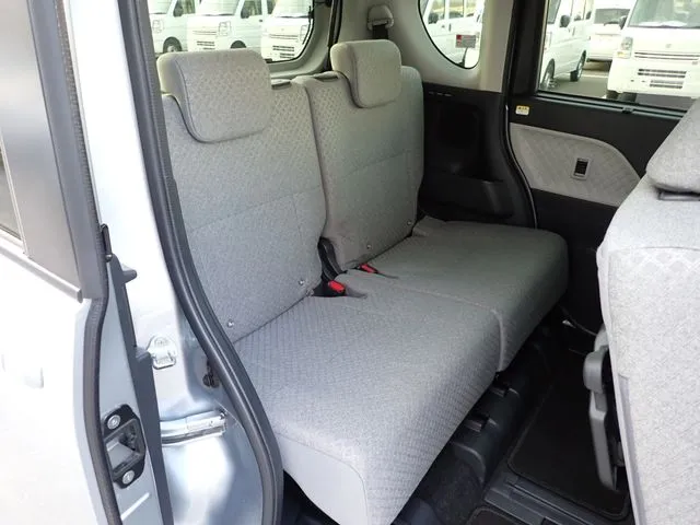 タント（ダイハツ）の車両写真