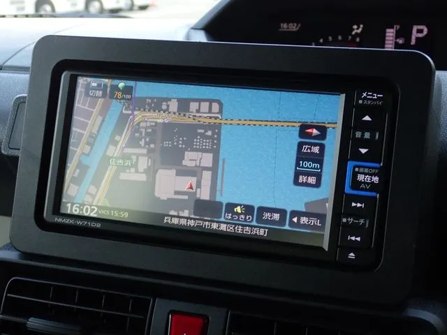 タント（ダイハツ）の車両写真