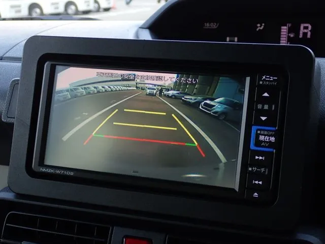 タント（ダイハツ）の車両写真