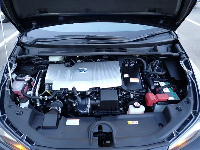 プリウス（トヨタ）の車両写真