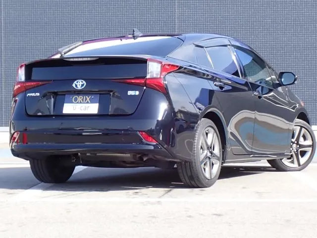 プリウス（トヨタ）の車両写真