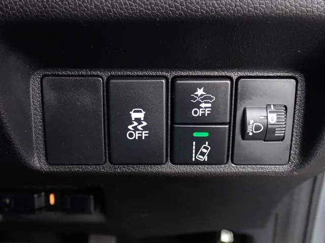 シャトル ハイブリッド(ホンダ)の車両写真