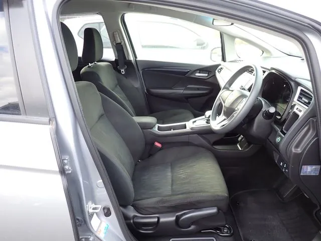 シャトル ハイブリッド(ホンダ)の車両写真