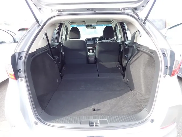 シャトル ハイブリッド(ホンダ)の車両写真