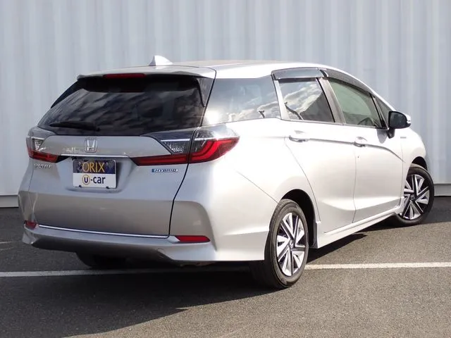 シャトル ハイブリッド(ホンダ)の車両写真