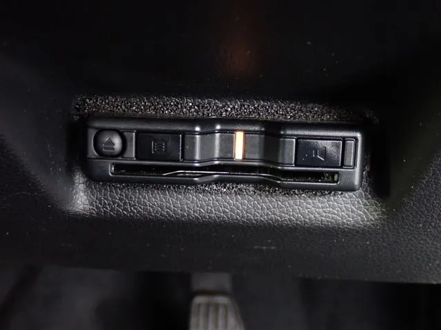 シャトル ハイブリッド(ホンダ)の車両写真