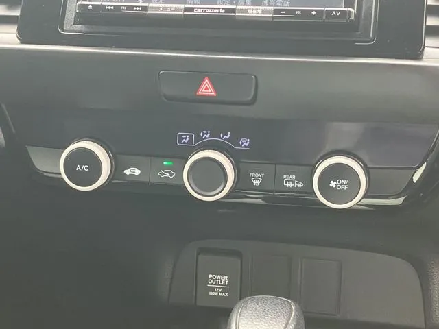 フィット　４ＷＤ（ホンダ）の車両写真