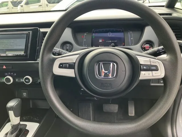 フィット　４ＷＤ（ホンダ）の車両写真