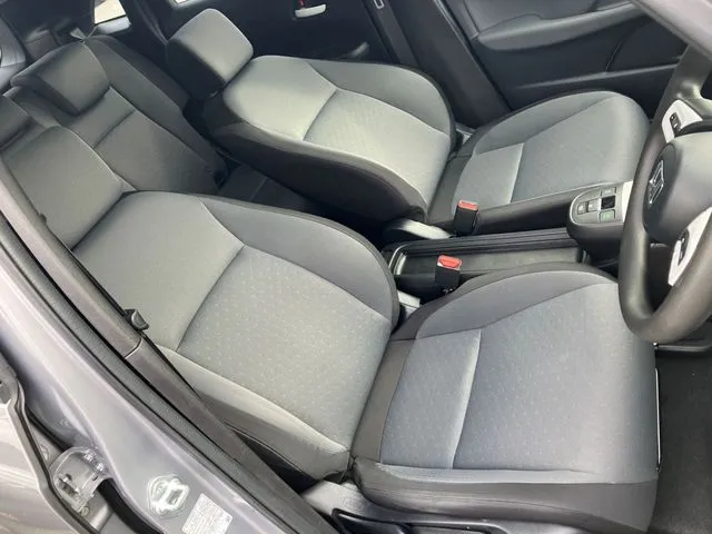 フィット　４ＷＤ（ホンダ）の車両写真