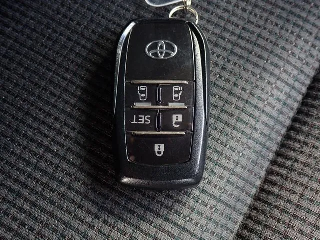 シエンタ(トヨタ)の車両写真