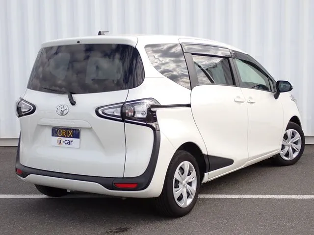 シエンタ(トヨタ)の車両写真