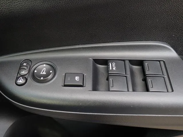 シャトル(ホンダ)の車両写真