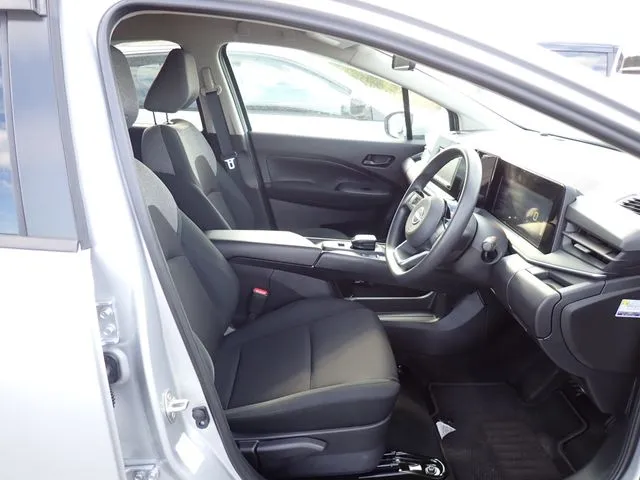 ノート(ニッサン)の車両写真