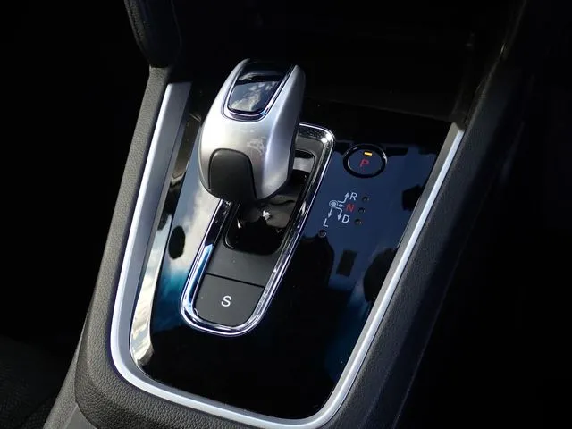 シャトル ハイブリッド(ホンダ)の車両写真