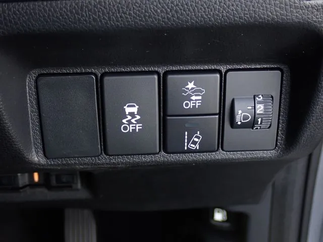 シャトル ハイブリッド(ホンダ)の車両写真