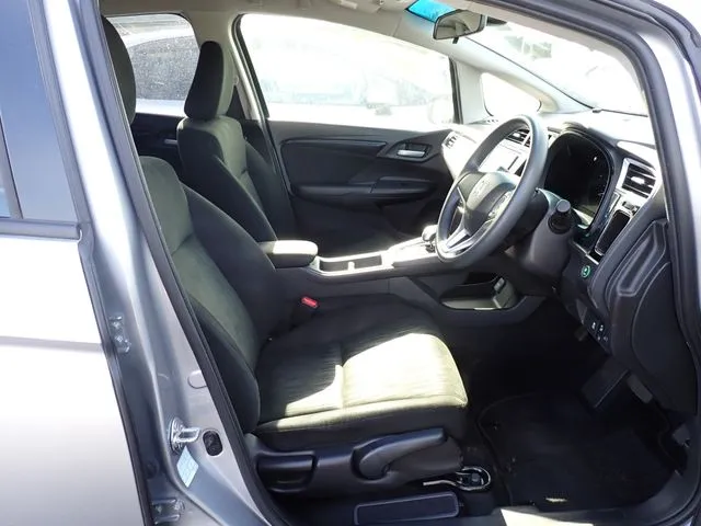 シャトル ハイブリッド(ホンダ)の車両写真