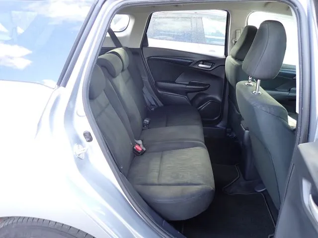 シャトル ハイブリッド(ホンダ)の車両写真