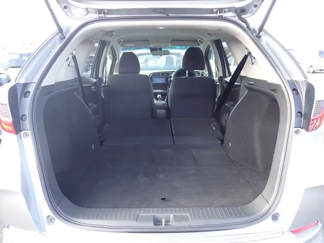 シャトル ハイブリッド(ホンダ)の車両写真