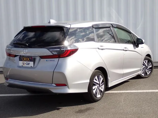 シャトル ハイブリッド(ホンダ)の車両写真