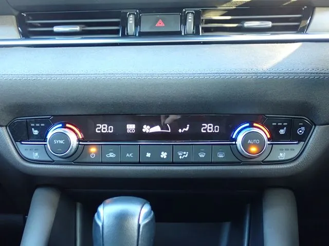 MAZDA6 セダン(マツダ)の車両写真