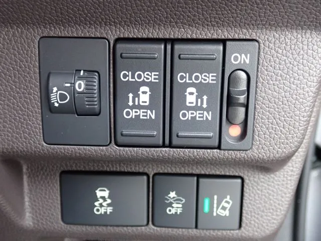 フリード(ホンダ)の車両写真