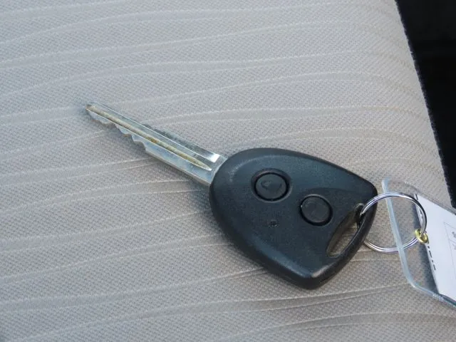 ミラ イース(ダイハツ)の車両写真