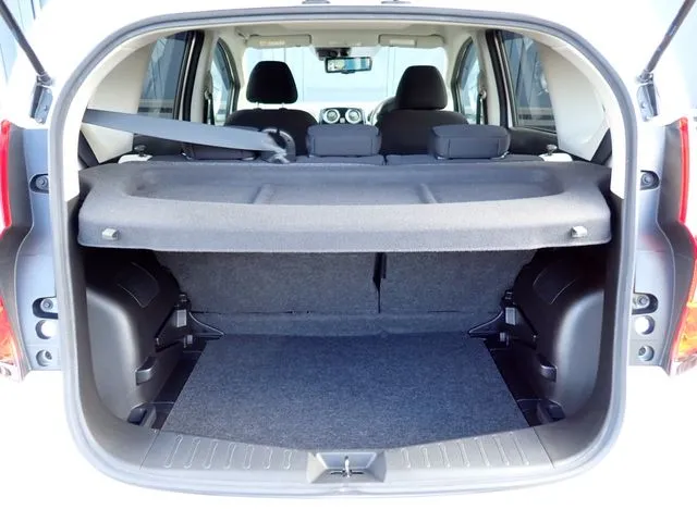 ノート(ニッサン)の車両写真