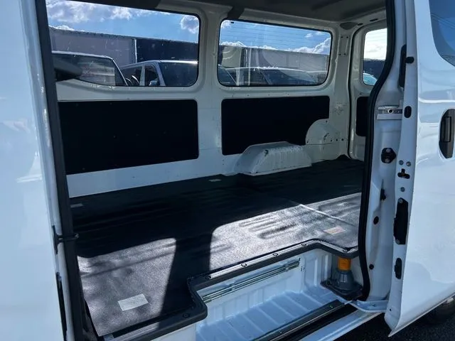 ＮＶ３５０キャラバン　１．２５ｔ（ニッサン）の車両写真