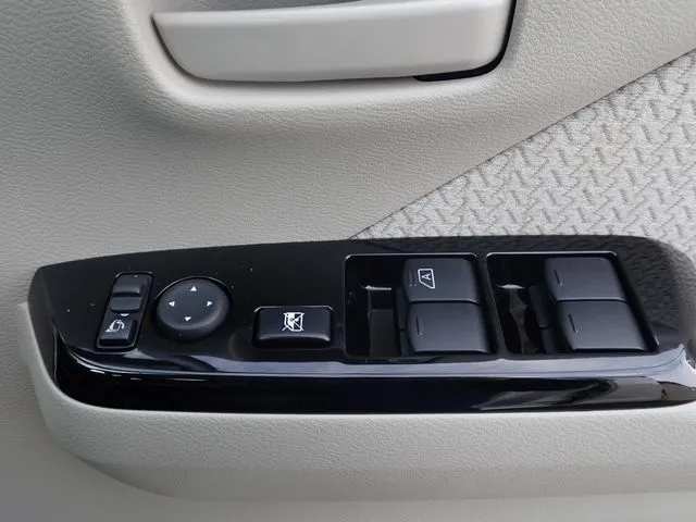 ミツビシ　ｅＫワゴン