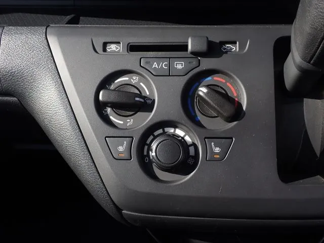 ミツビシ　ｅＫワゴン