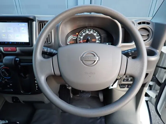 NV100クリッパー(ニッサン)の車両写真