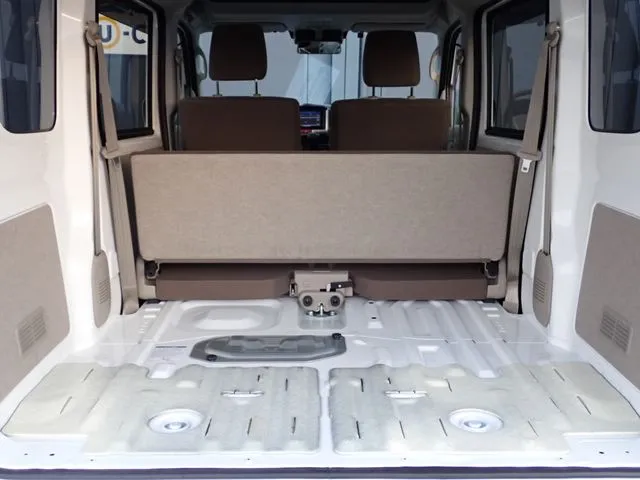 NV100クリッパー(ニッサン)の車両写真